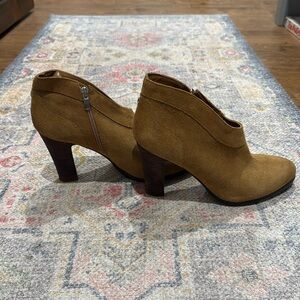 Crown village heeled boots